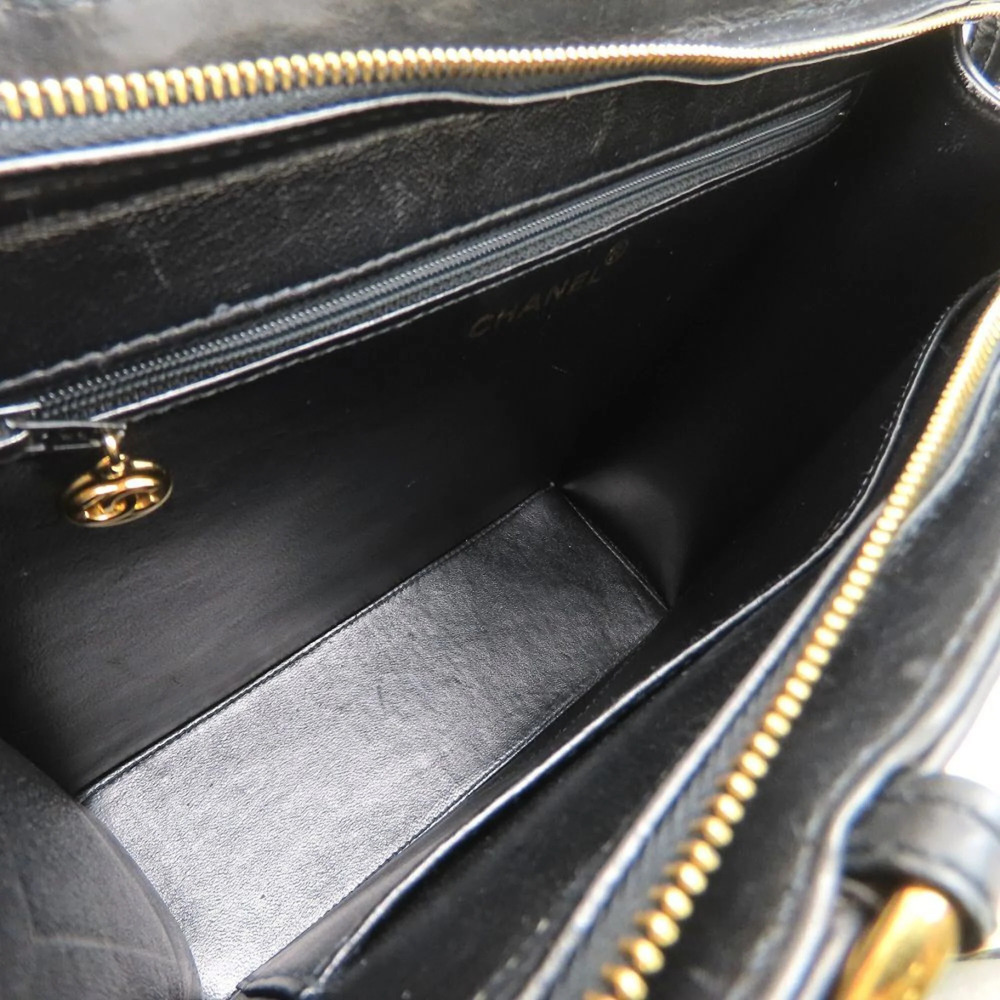 CHANEL Black Lambskin Leather Tote Bag - Picture 5 of 16